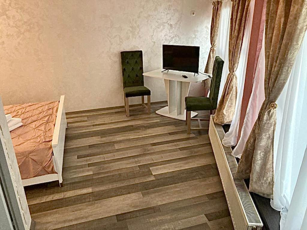 Ferienwohnung Rez Iasi Exterior foto
